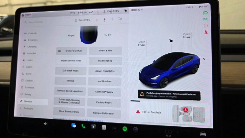 TESLA MODEL 3