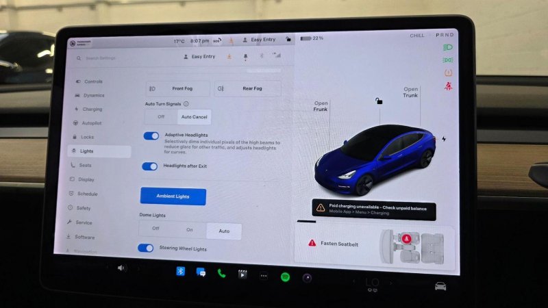 TESLA MODEL 3