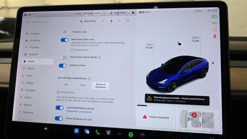 TESLA MODEL 3